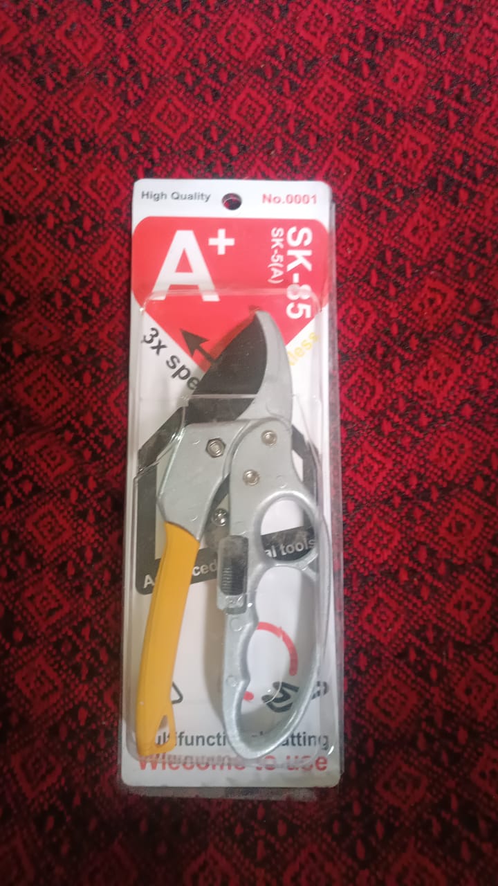 Wukusy professional gardening shears with yellow handles in clear packaging for precise garden cutting